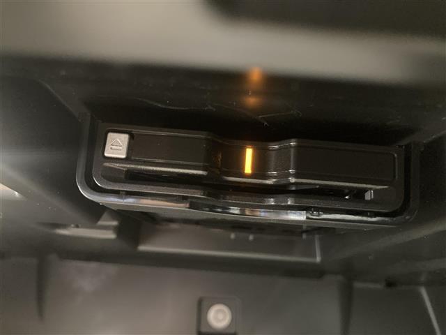 ご遠方の場合でも、下取り車両の金額を概算でお出しすることは可能でございます。車検証をお手元に、走行距離をご確認の上お問い合わせくださいませ。