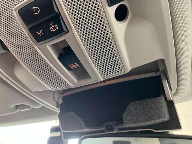 メルセデス・ベンツの定める厳しい基準をクリアしたお車のみをご案内させて頂きます。「認定中古車」は納車前整備がポイントです。販売するに相応しい車両の選定と、納車前整備に力を注いでおります。