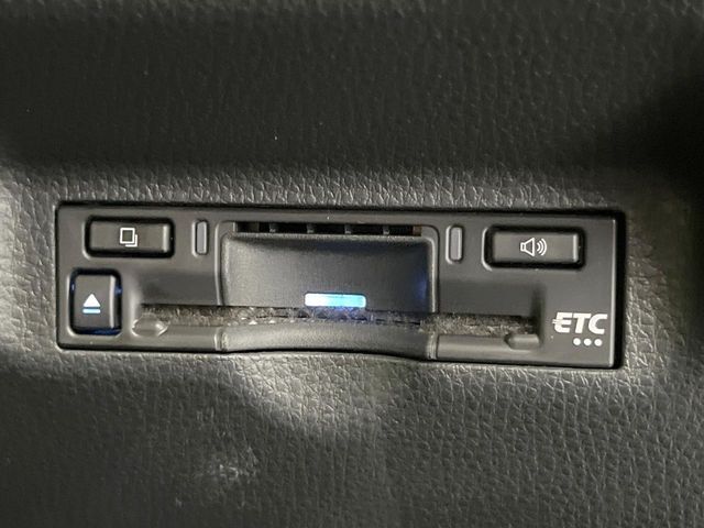 【ETC】高速道路の料金所をストレスなく通過！話題のスポットやサービスエリアに多い「スマートIC」利用時は必須のアイテムです。当店でセットアップを実施、ご納車当日からすぐにご利用いただけます！
