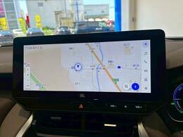 【ナビゲーション】付きの車両です。初めての場所でもこれが付いていればどこへでも行くことができますね♪