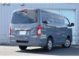 人気のキャラバンが入庫しました。是非現車を見にご来店下さい。