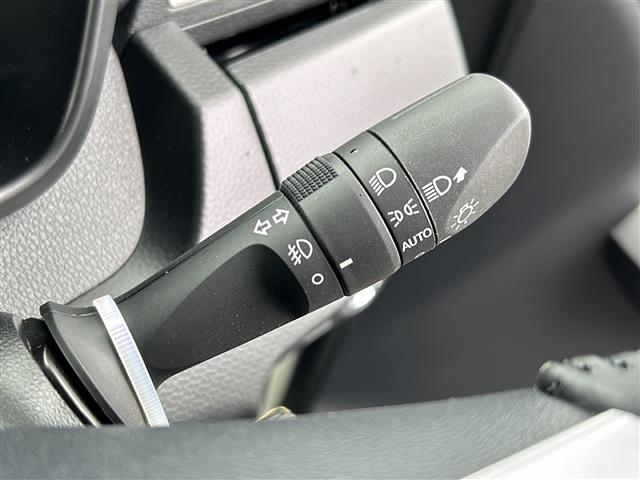 【運転席操作部】快適なドライブを楽しむための機能が装備されています！運転席から触れるので、使いやすいです！除菌プランいれていただくと、さらに清潔で安心していただけます！