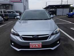 15，796km　車検整備。純正フルセグナビ　ブルートゥース　DVD/CD/SD/USB　バックカメラ　ステリモスイッチ　ETC　LEDフォグランプ　オートライト 　パドルシフト　アルミホイール