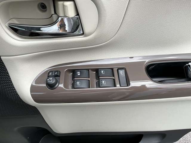 ご覧頂きありがとうございます！お車の詳細に付きましてはお気軽にお問い合わせください！！
