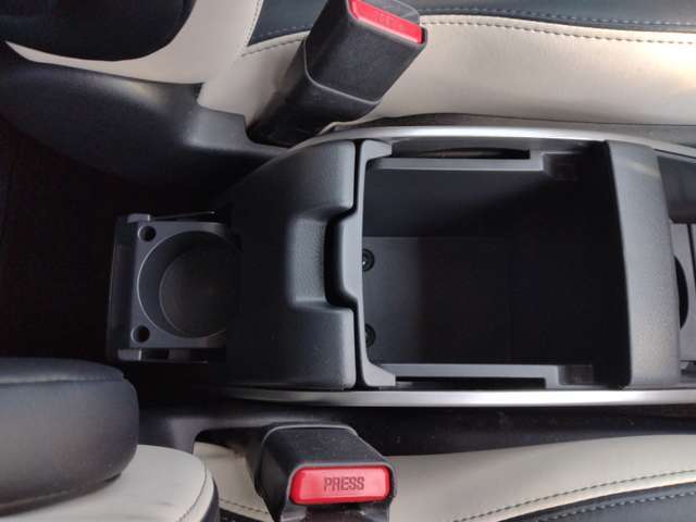ご覧頂き誠にありがとうございます！車両状態や装備の事で気になる事やご不明点等御座いましたら、お気軽にお問い合わせください♪