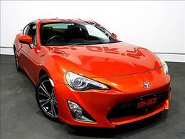 当店では低価格カーを専門に取り扱っています。初めてハンドルを握る方には、”車を操る楽しさ”を感じて頂ければ幸いです。