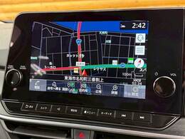 【純正ナビ】一体感のあるナビは、高級感ある車内を演出してくれます。Bluetooth再生などオーディオ機能も充実しておりますので、運転もより楽しめます♪