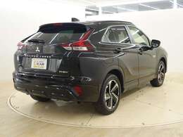 「メーカー直営三菱自動車ディーラー」です。 1都8県に拡がるネットワークで、お客様の安心で楽しいカーライフのお手伝いをさせていただいております。