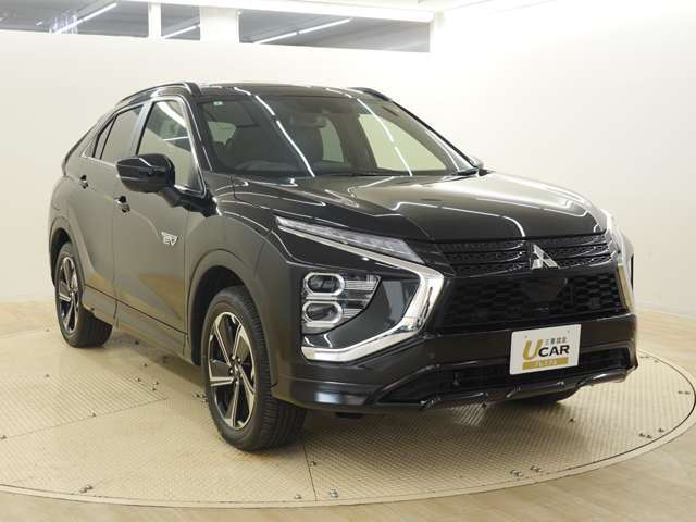 弊社は「車両価格」に「諸費用（自賠責保険料・税金・登録等に伴う費用）」を加えた、安心の「支払総額」で表示しております。