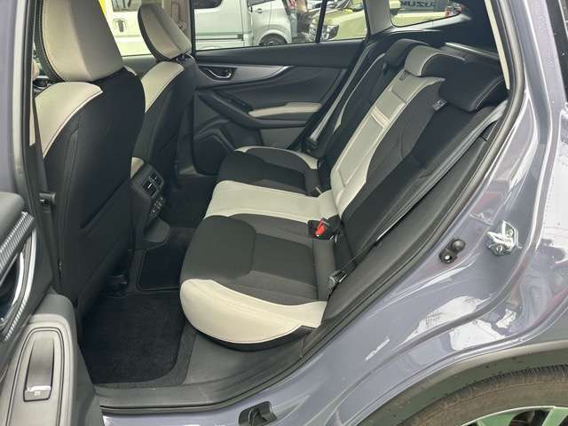 ★5年間新車保障★初度登録から5年間の新車保証が含まれています。長期間、安心してお乗り頂けます！保障費用は支払総額に含まれています！遠方のお客様は保証継承後、お近くのディーラーにて保証が受けられます！
