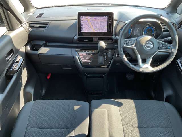 広々とした視界を体感できます。運転が楽しくなりますね。