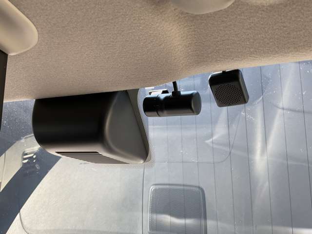 安全運転の必需品、日産純正ドライブレコーダーを搭載してます！