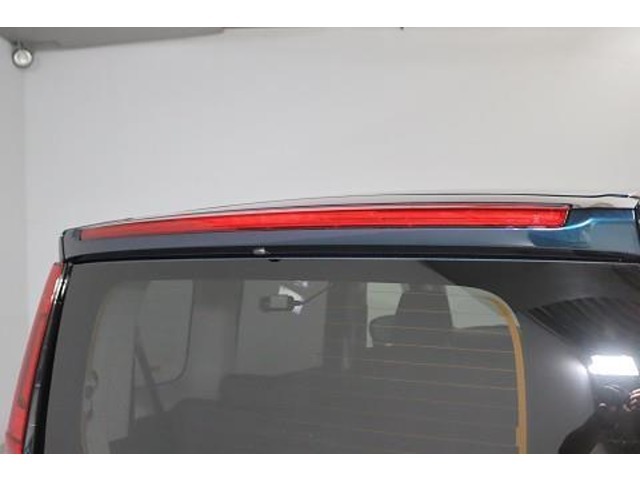 目線の高さに近いストップランプが、後続車にブレーキを踏んだことを知らせるので安全性もUPします。