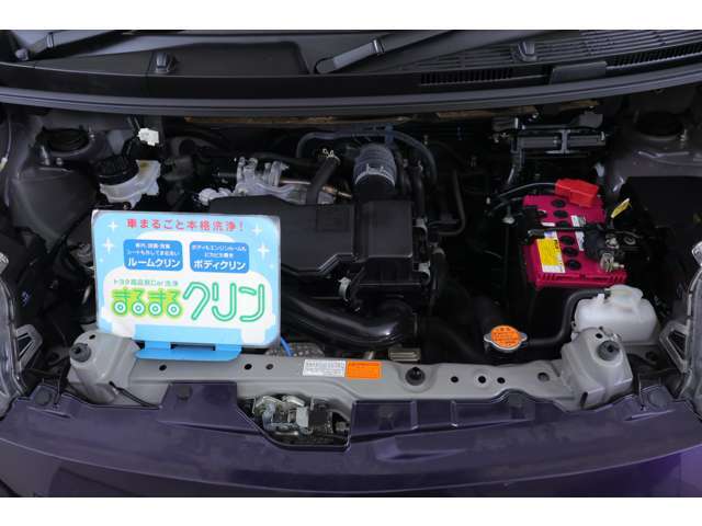 エンジンルームもピカピカです。