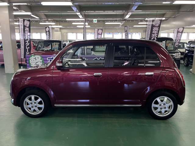 当店の販売するのお車の価格帯は49.8から59.8を中心に取り揃えております。