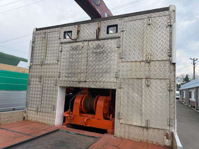 荷台寸8.48m×2.38m