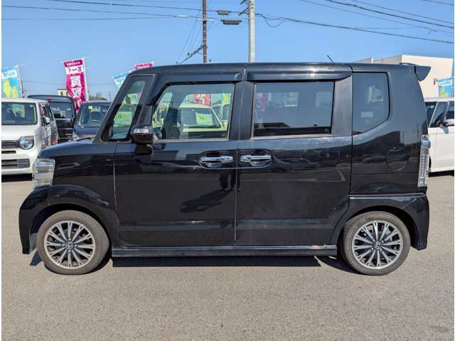 自社陸運局認証工場＆指定工場完備！国家資格車検検査員資格を持った整備士による整備。ステレオ・エアコン等走行に関係の無い所も不具合箇所が有れば修理してご納車致します☆
