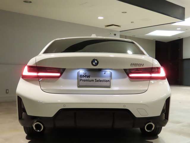 LEDテクノロジーを採用したテールランプ