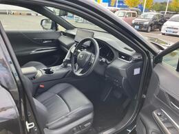 「この車の写真をもっと見たい」「状態が気になる」「この装備はついている？」どんな小さな疑問でもお気軽にお問い合わせください！