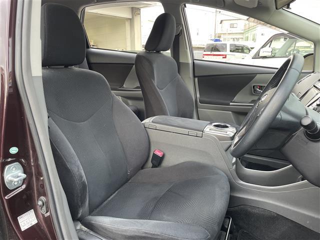 店舗にて現車の確認もいただけますので、お電話で在庫のご確認の上是非ご来店くださいませ。