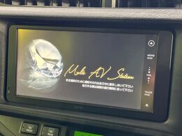 【純正ナビ】人気の純正ナビを装備。オーディオ機能も充実しており、Bluetooth接続すればお持ちのスマホやMP3プレイヤーの音楽を再生可能！毎日の運転がさらに楽しくなります！！