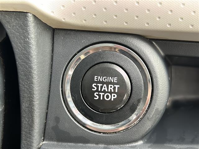 気になる車はすぐにお問い合わせください！画面右側の0066から始まる無料ダイヤルからお問い合わせ下さい！専門スタッフがお車のご質問にお答えいたします！