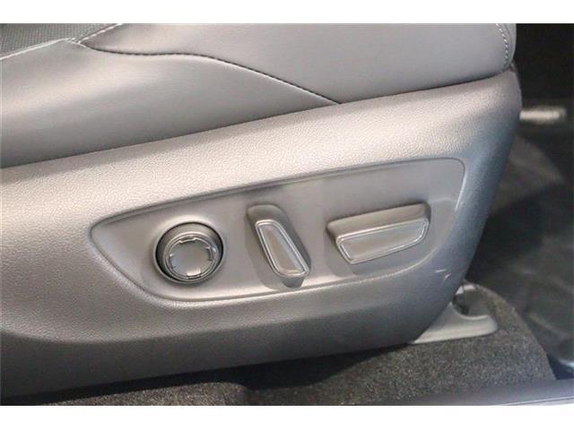 パワーシートとは、シートの内部にモーターが内蔵されていて、電動でシートの位置が調整できるものです。