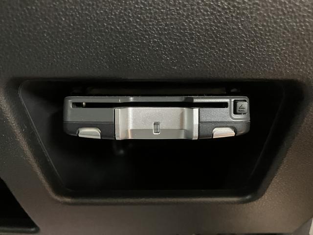 ETCを装備しています☆有料道路の料金所をノンストップで通過できてとても便利です☆高速道路のETC割引なども使えるのであるに越したことはない機能です！