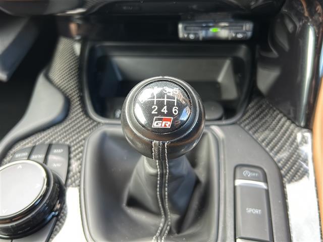 【シフトレバー】シフトも操作しやすく快適なドライブを楽しんでいただけます！