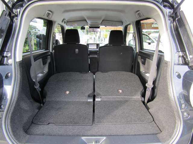 当社にてタイヤ交換も承っております●新品タイヤから中古タイヤやスタッドレスタイヤ等も当社でお安く承りますよ●もちろん社外アルミホイールの取付も承っております●お気軽に当店スタッフまでご相談下さいね●