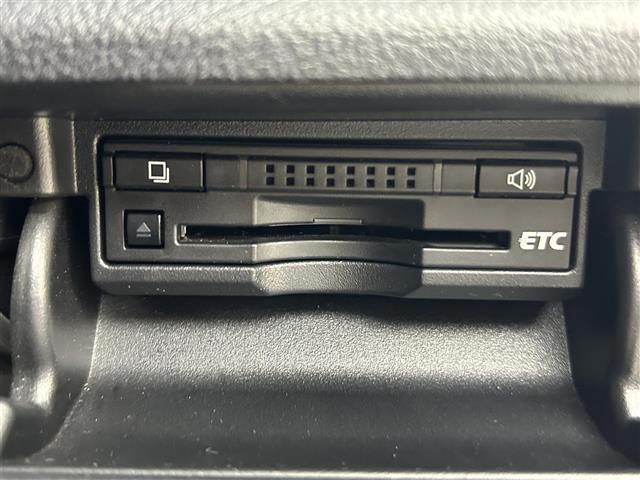 【　ETC　】今やカーライフにおける重要性はナビにも匹敵するのではないでしょうか？セットアップを行うことで利用可能になります！