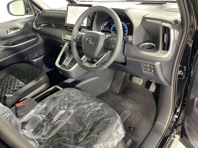 【インパネ全体】全方位で視界が広く、高い目線で運転もしやすいです！
