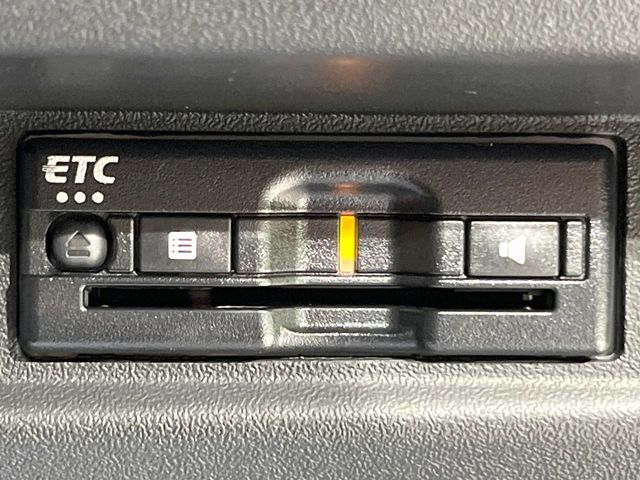 【ETC】高速道路の料金所をストレスなく通過！話題のスポットやサービスエリアに多い「スマートIC」利用時は必須のアイテムです。当店でセットアップを実施、ご納車当日からすぐにご利用いただけます！