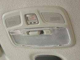 緊急時の通報がボタン操作ひとつで出来るのはもちろん、ドアロックやハザードランプの消灯などをスマートフォンアプリからおこなえる　スズキコネクト車です。　※ご利用には、別途手続きが必要です。