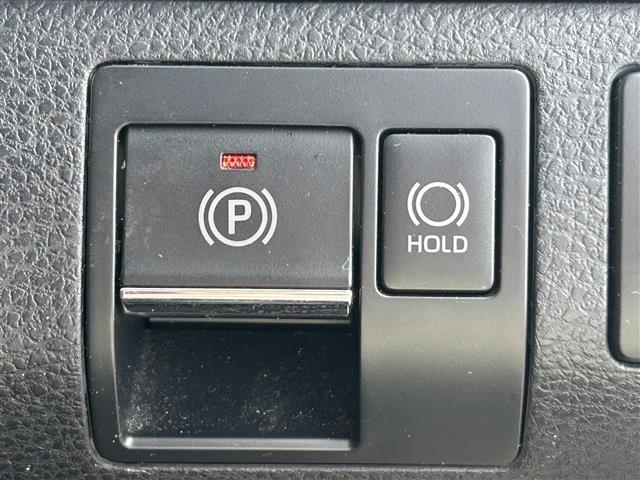 気になる車はすぐにお問い合わせください！画面右側の0066から始まる無料ダイヤルからお問い合わせ下さい！専門スタッフがお車のご質問にお答えいたします！