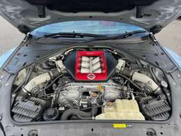 VR38 DETT V6 DOHC ツインターボ NISMO専用チューニングエンジン♪600PSトルク66.5kgfm♪レース専用車の「NISMO GT3」と同じタービンを採用して大経化。パワーは一気に600PSへ増大されてます♪燃料はハイオクです♪