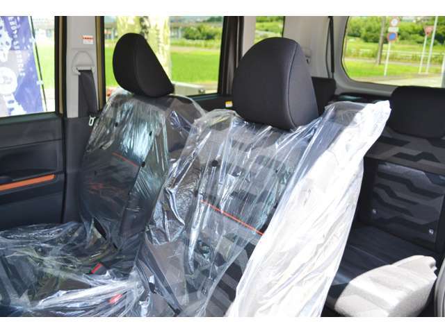届出済未使用車ですので遠方からでも安心してご購入頂けます/新車保証やメンテナンス等はお近くのディーラーさんでご対応いただけます/