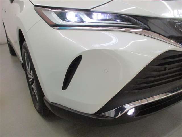 LEDヘッドライトとフォグランプのコラボです。雨や雪の日も安心！フォグランプがお車の存在を際立たせますね♪