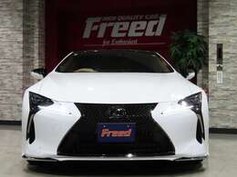 ○メーカーオプション！オートマチックミッション（AT）オイルクーラー☆ブラック フロントグリル、ランプガーニッシュ へ変更しております！