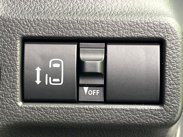 【パワースライドドア】スマートキーや運転席のスイッチでスライドドアの開閉が可能♪電動だから力を入れてドアを開ける必要が無く、小さいお子様でも、重い荷物を持っている時もラクに開け閉めできます♪