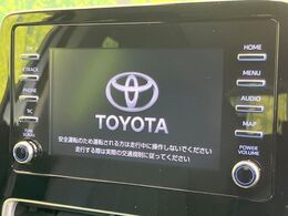 【ディスプレイオーディオ】視認性が高いディスプレイ付きオーディオを装備♪操作性も良好で直感的なソース選択が可能です。