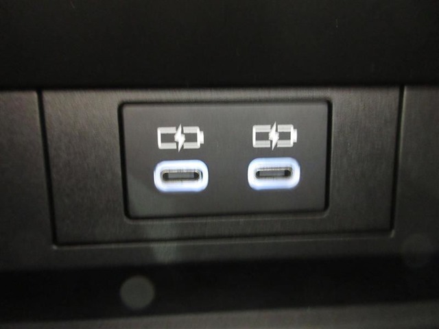 充電用USB Type-C端子