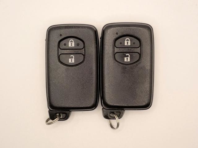 ◆三重県最大級の大型屋内中古車センター♪ヴァーサス鈴鹿店です♪オールジャンルの展示車が盛り沢山です♪在庫の無い車両のオーダーも受け付けます♪電話→059-384-5050までお問合せ下さい◆