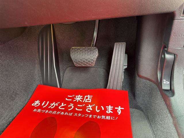 ★当店ではアクセルペダル、ブレーキペダル、足置きまで細かくクリーニングをしておりますので程度良好です★