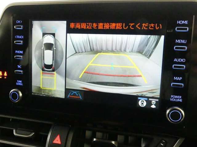バックカメラが付いているので後方確認が非常にしやすいです。今や運転初心者も熟練者も必須装備！ついていて損はないですね♪