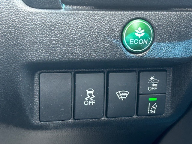 運転席操作部スイッチの画像です。