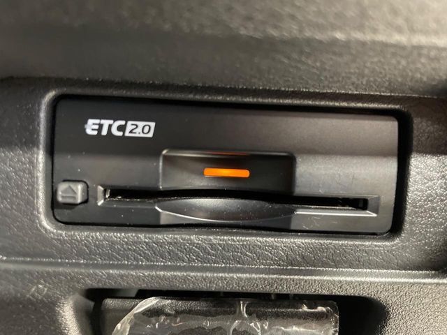 【ETC】高速道路の料金所をストレスなく通過！話題のスポットやサービスエリアに多い「スマートIC」利用時は必須のアイテムです。当店でセットアップを実施、ご納車当日からすぐにご利用いただけます！