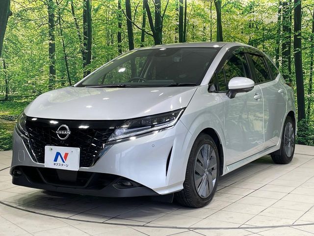大好評のボディコーティング「弾スプラッシュコート」もご納車までに施工可能。通常のガラスコートと異なる、耐久年数6年の無機質ガラスコーティングが、ボディをキレイな状態に保ってくれます。