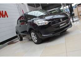 走行38,800キロの内外装、機関共とても良好なスーパーブラックパールです