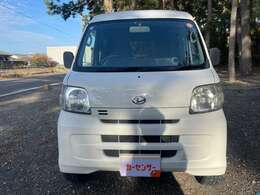 当社は全車に安心の支払総額表示！購入の際に必要な手数料や税金も明記してありますので、ご予算に合わせての検討が可能です。（支払総額は当社所定管轄区内に限ります）